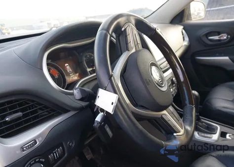 2017 Jeep Cherokee Overland 4X4 from USA, damaged, VIN 1C4PJMJS9HW544525